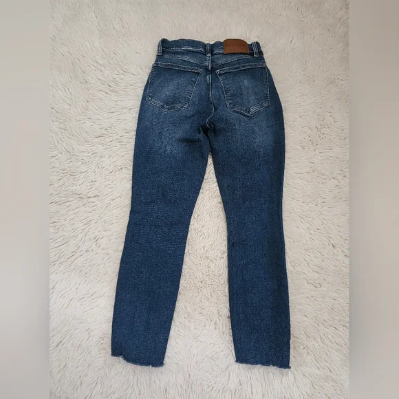 Lucky Brand Blue Skinny Jeans with Faded Wash - Picture 2 of 4